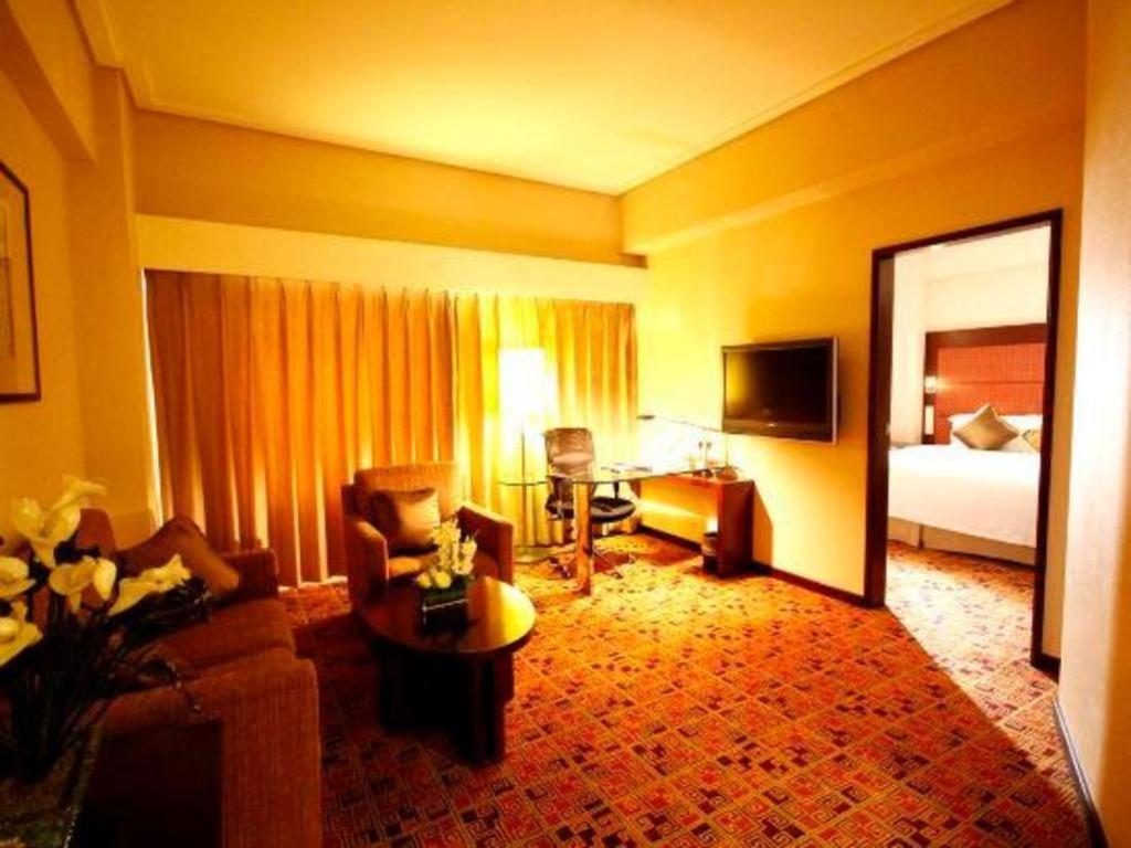 Dalian Grand Continent International Hotel Экстерьер фото