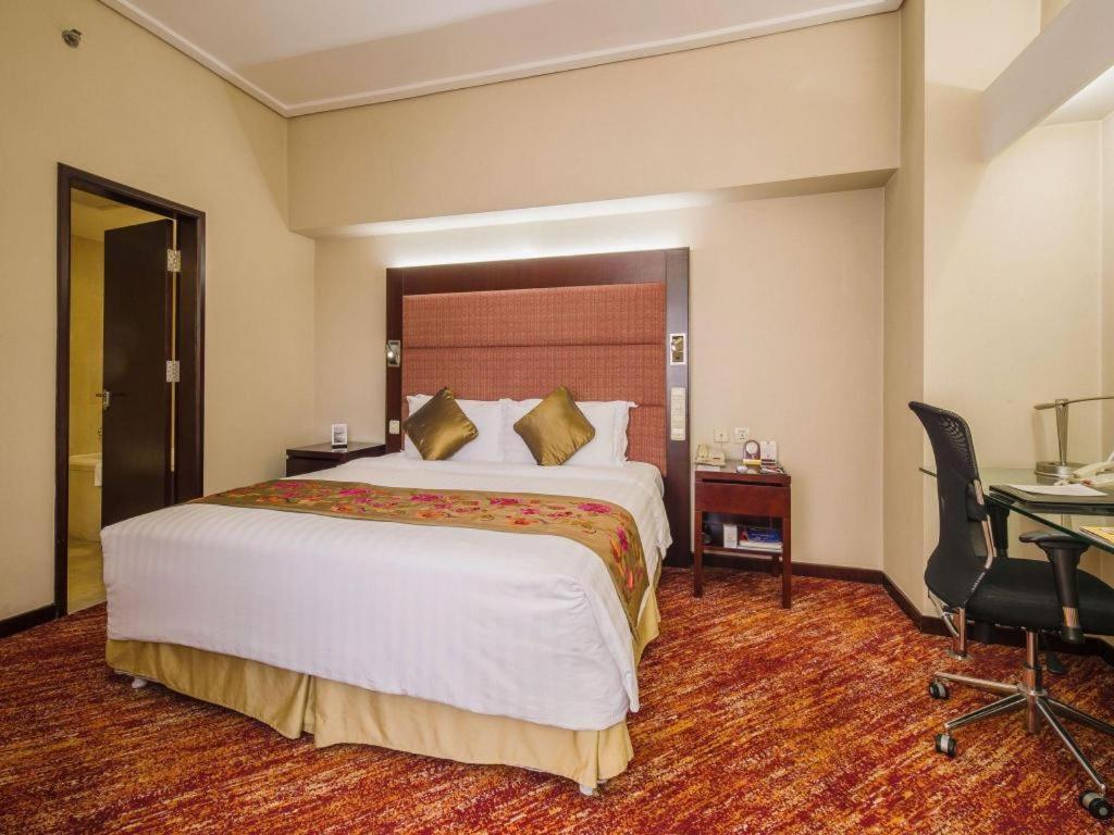Dalian Grand Continent International Hotel Экстерьер фото