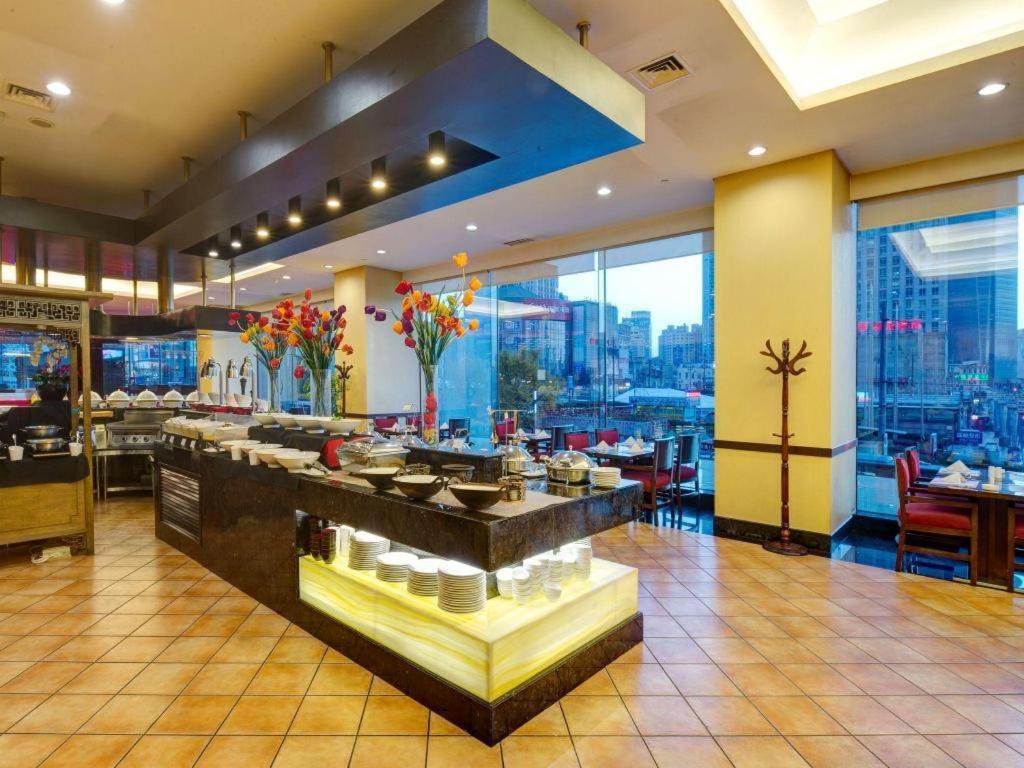 Dalian Grand Continent International Hotel Экстерьер фото